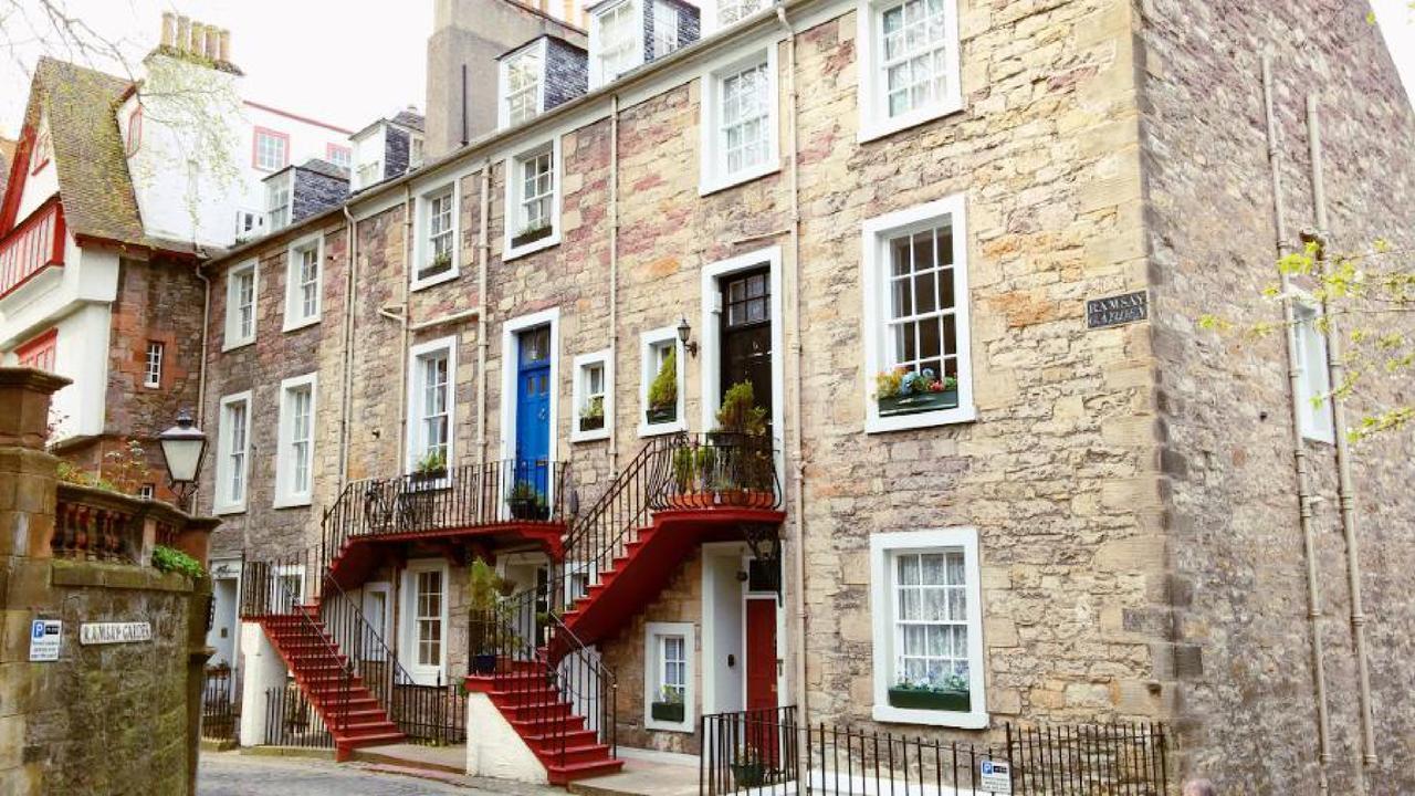 Ramsay Gardens - Grand 4-Bedroom Apartment Next To Castle Edimburgo Exterior foto